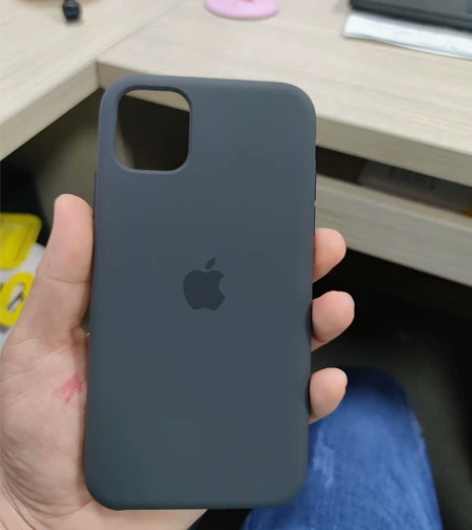 iPhone苹果11手机壳官网手机壳，瑕疵...