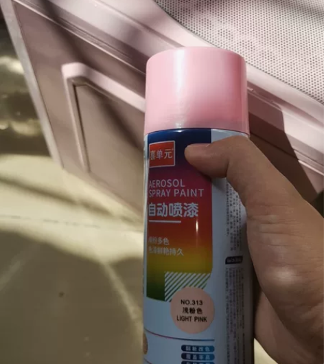 出一个自己喷漆的粉色小机箱，手机不太行，实...