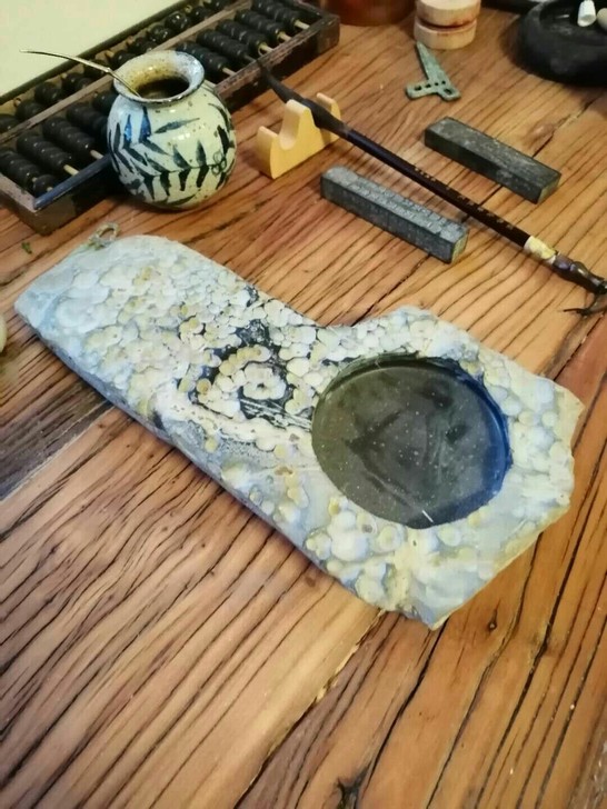 金星石砚台，天然锤目纹