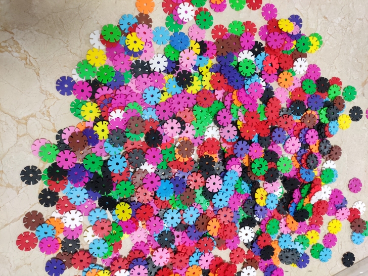 儿童玩具，好多的雪花片，益智玩具，非常好清...