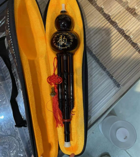 全新的C调葫芦丝，在琴行买给孩子的，但她不...