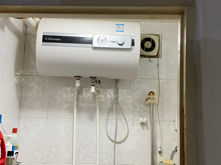 伊莱克斯 热水器  40L