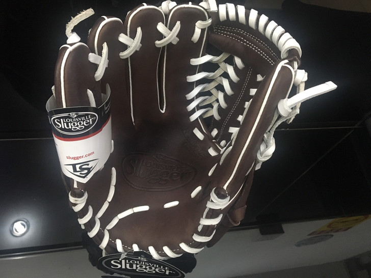 棒球手套棒球手套，好像是这个牌子第二等级的...