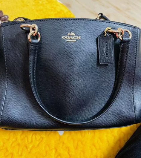 全新Coach蔻驰牛皮小号杀手包 购于美国...