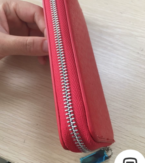 全新大红色女士手拿钱包，老公送的，自己用不...