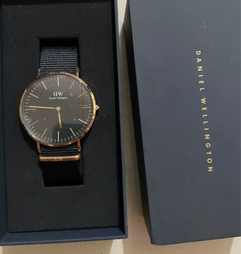 出售闲置DW手表 公司奖励的本人太瘦了带不了