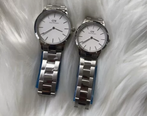 DW新款折叠扣钢带情侣表 男女同款，尺寸2...