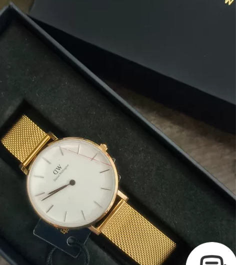 全新 DW手表 朋友送的生日礼物闲置了两年...