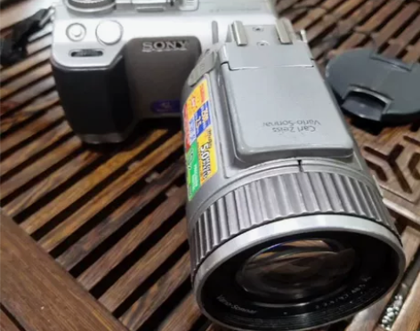 索尼 DSC-F707相机  品相如图  ...