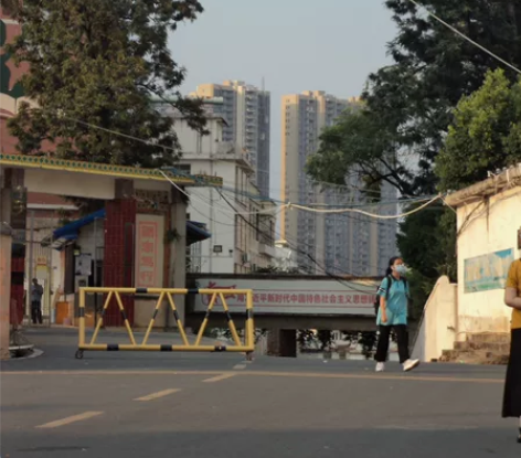 索尼正品，功能全部完好，正常使用，图片都是...