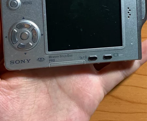 不知好坏 出个sony t7 送充电器?轻...