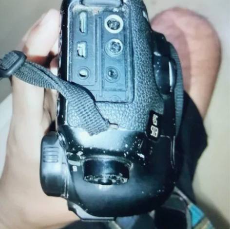 闲置单反，卖相不好，没有啥毛病，就是确认键...