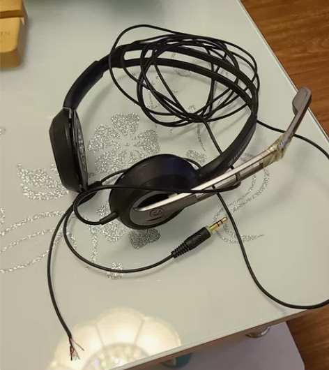 森海塞尔PC230耳机，海绵罩没了，麦克风...