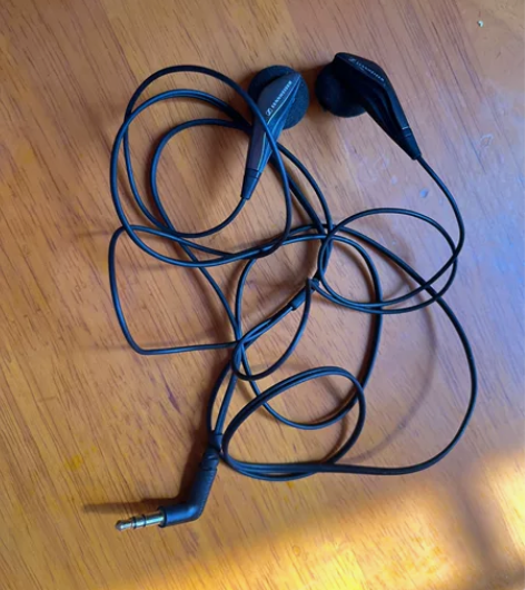 耳机太多了用不过来了 慢出森海塞尔mx37...