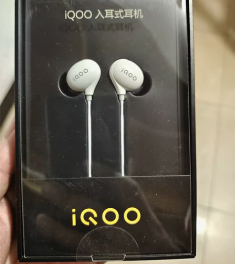 原装耳机全新未开封!便宜出! 感兴趣的话点...