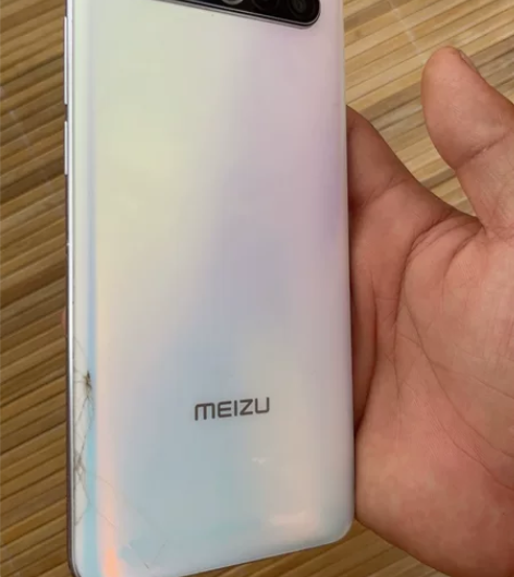 手机的话就屏幕上有两条线，但是可以正常使用...