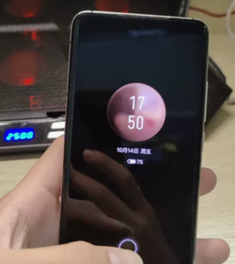 魅族18，屏幕小烧，换过后盖导致感光有问题...