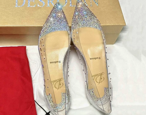 单鞋2021年夏季新款水钻平底透明尖头水晶鞋