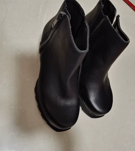 全新全新  35码女内增高鞋鞋，侧面拉链 ...