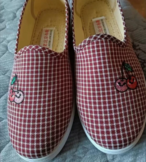 春夏季新款老北京布鞋女平底防滑中老年上班软...