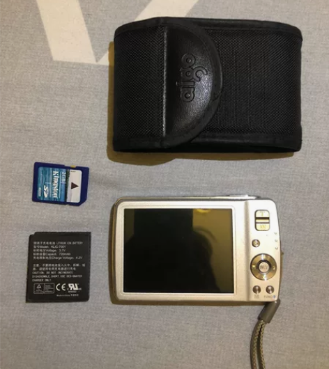 最近很火的CCD相机 10年的机子， 内存...