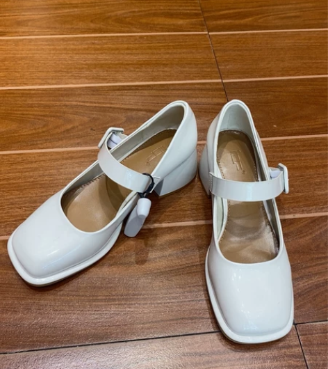 爱依服全新特价 玛丽珍鞋 码数:34.35...