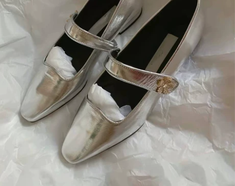 银色玛丽珍鞋女2022春新款小方头浅口低跟...