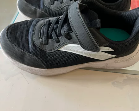 安踏运动鞋，今年4月购于花乡奥莱，36码，...