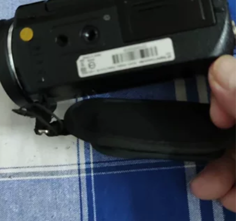 全新进囗惠普触屏摄像机,付带两块电池,一个...