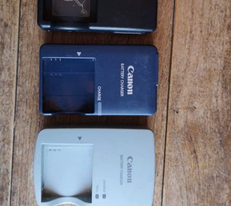 原装相机充电器 惠普佳能  都是单节锂电池...