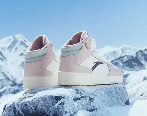 安踏儿童户外系列板鞋族群女大童棉鞋33-3...