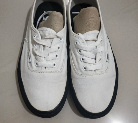 vans闲置板鞋 专卖店购入 38码 24...