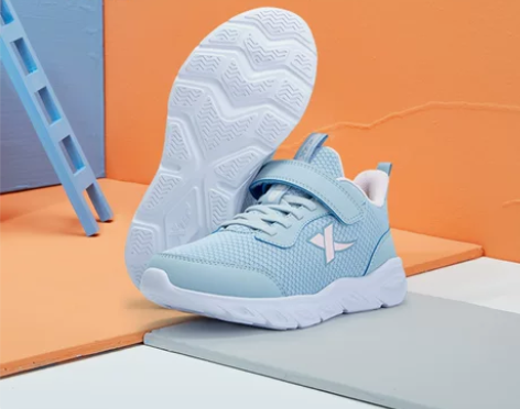 特步儿童男童运动鞋2021年秋冬新款小童软...