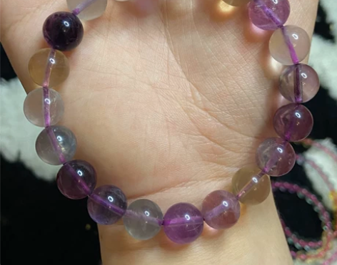 退坑出纯天然水晶单圈彩萤石 原价都是两三百...