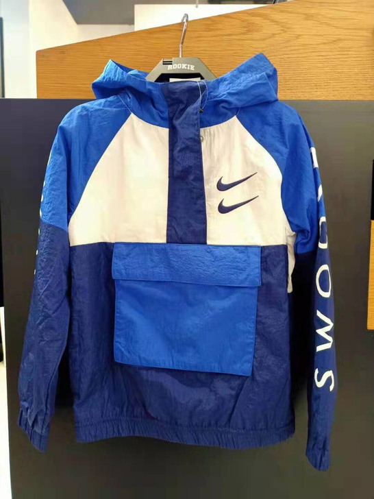 儿童nike耐克秋天外套，130尺码。洗完...