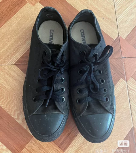 九成新38尺码，匡威经典款黑色女帆布鞋。 ...