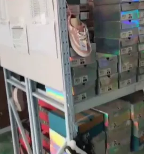 斯凯奇特卖开始啦！两百多款，仓库直拿，帮你...