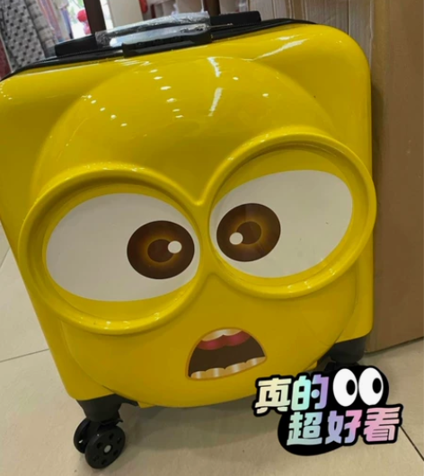 小黄人正品行李箱20寸都有带密码锁，全新未...