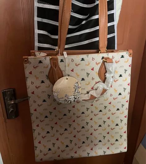 不莱枚闲置包包 便宜出 感兴趣的话点“我想...