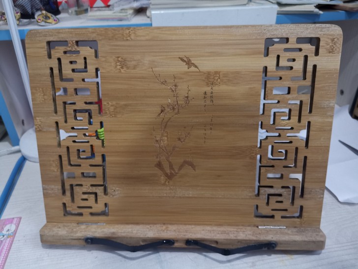 渝北回兴 出两个木质的书法毛笔架子，大号的...