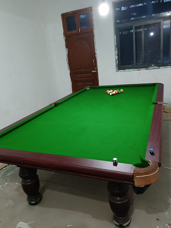 闲置台球桌一张,桌布刚换的,腾位置出