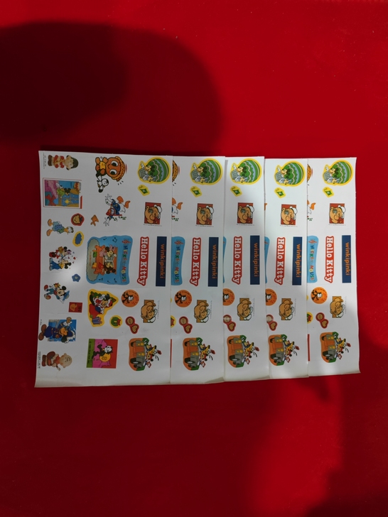 动漫贴画，一张15，共5张，有使用痕迹但是...