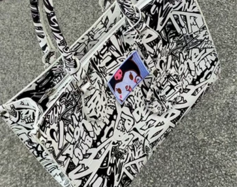 小红书爆款托特包女2022新款涂鸦印花大容...