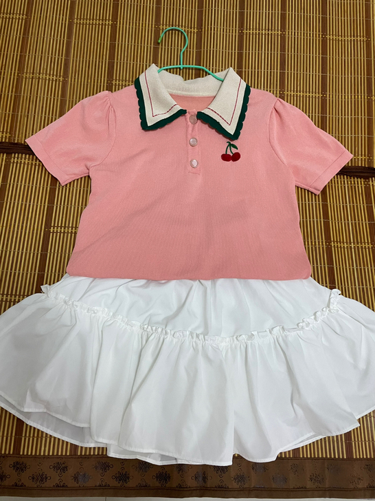 女款短袖上衣和短裙，均码，可单卖，可整套