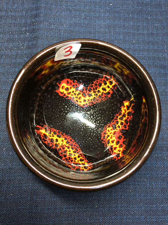 精品建盏乌底虫变敛口盏。古普气息