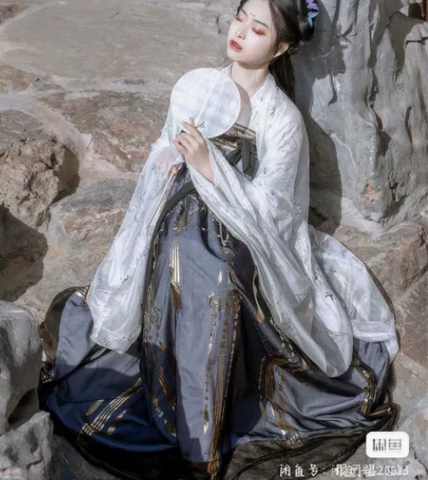 艺缕黑云鹤 六米摆 无大袖 可视频??轻微...