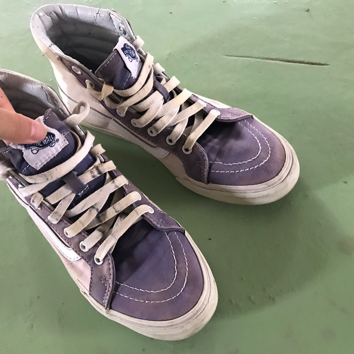 万斯高帮 有些染色 便宜出 穿着很舒服 科幻