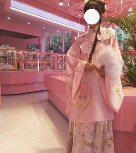 汉旭【鹿迎媄玥】明制汉服云肩织金妆花马面裙...