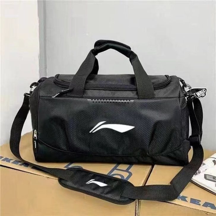 李宁健身包，干湿分离。全新