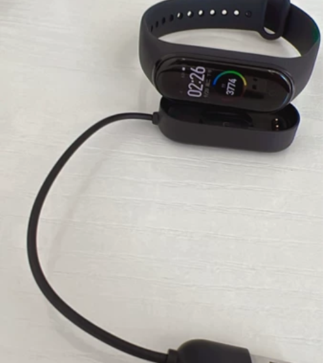 小米手环5，闲置8成新，有充电线，无其它配...